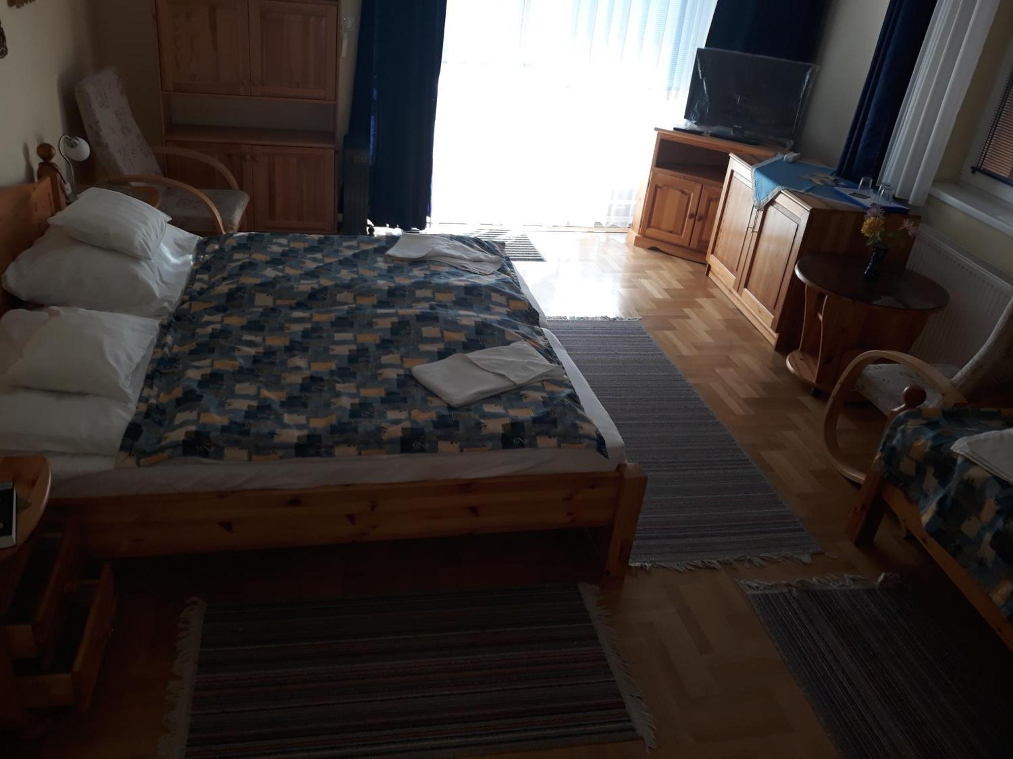 Kenezy Lux Apartman Vendeghaz Hajduszoboszlo Exterior photo